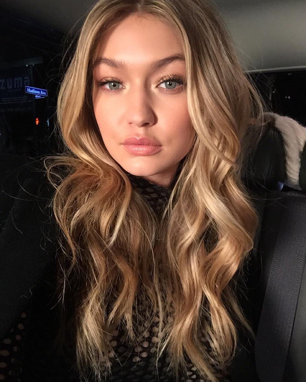 Gigi Hadid, Supermodelul American, Arestată în Insulele Cayman pentru Posesie de Droguri