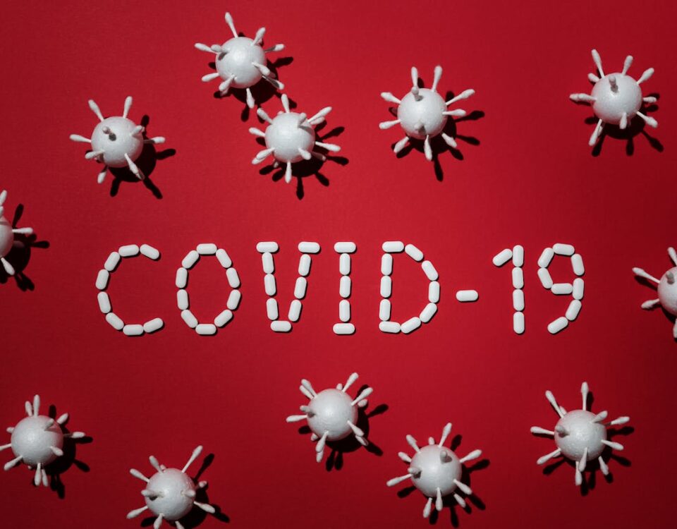Dezvăluiri ÎNGRIJORĂTOARE despre "vaccinurile" și "boosterele" anti-Covid-19 pe care CDC nu vrea să le știi