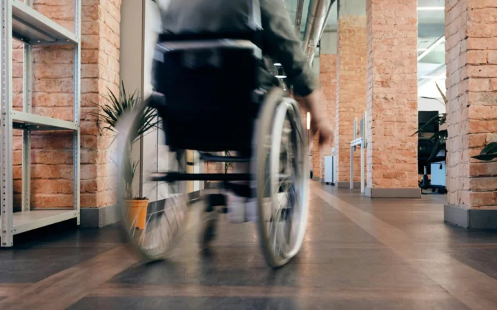 Manuela Hărăbor, vocea care răstoarnă nedreptățile fiscale împotriva persoanelor cu dizabilități