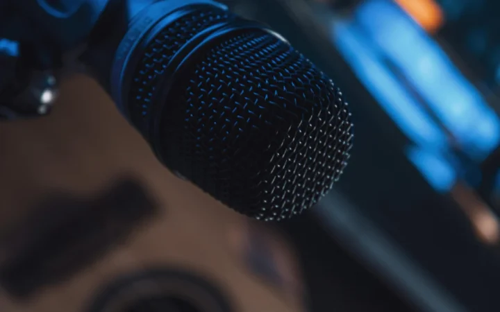 Nicușor Dan, prins „cu pantalonii în vine” în direct: scandal și dezbatere la Digi FM după dezvăluirile jurnaliștilor