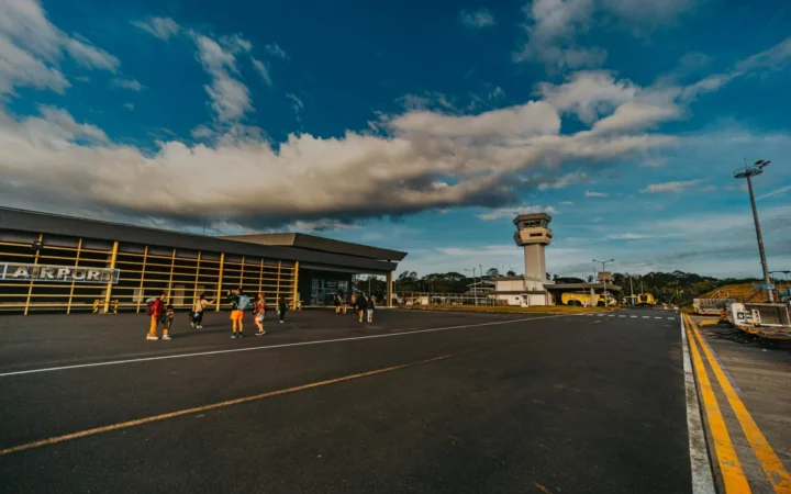 Alertă la Aeroportul Otopeni: Traficul Aerian Blocată de o Pană de Curent