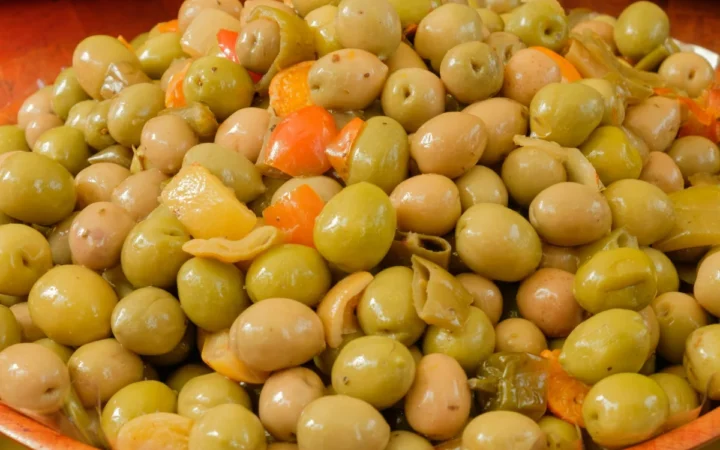 Dieta mediteraneană reduce cu aproape 20% riscul de AVC la femei, arată un studiu amplu