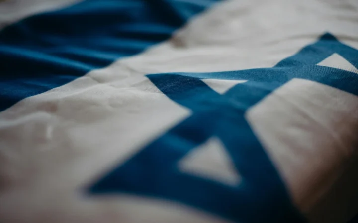 De ce a atacat Israelul Iranul în plină zi: Analiza strategiei neobișnuite care a surprins lumea