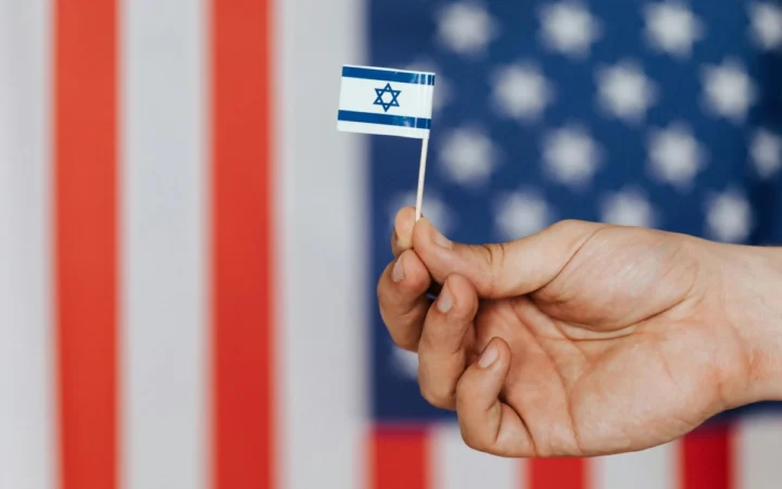 Secretarul de Stat American Antony Blinken Ridică Întrebarea: Cine Conduce de Fapt Alianța SUA-Israel?