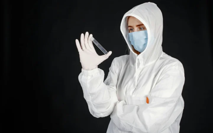 FBI în Alertă: Virusolog Celebru, Apropiat al Dr. Fauci, Investigat pentru Contrabandă cu Agenți Patogeni