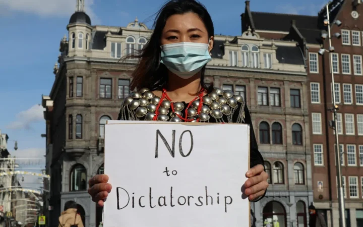 Bruxelles ar putea elimina ESN din registrul partidelor europene sub conducerea Ursulei von der Leyen