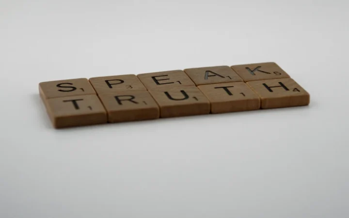 Războiul transparenței: De ce pierde statul român încrederea cetățenilor?
