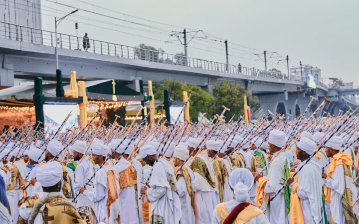 Arhiepiscopul Teodosie conduce rugăciuni pentru ploaie pe câmpurile afectate de secetă din Constanța