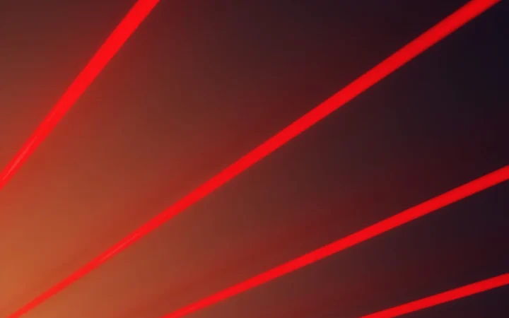 UNTOLD: Festivalul în care spectacolul de lumini, artificii și ecrane gigant eclipsează muzica și arta