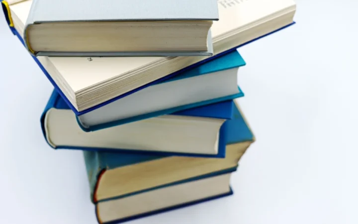 De ce cei care apreciază cu adevărat literatura nu se autointitulează ușor mari scriitori