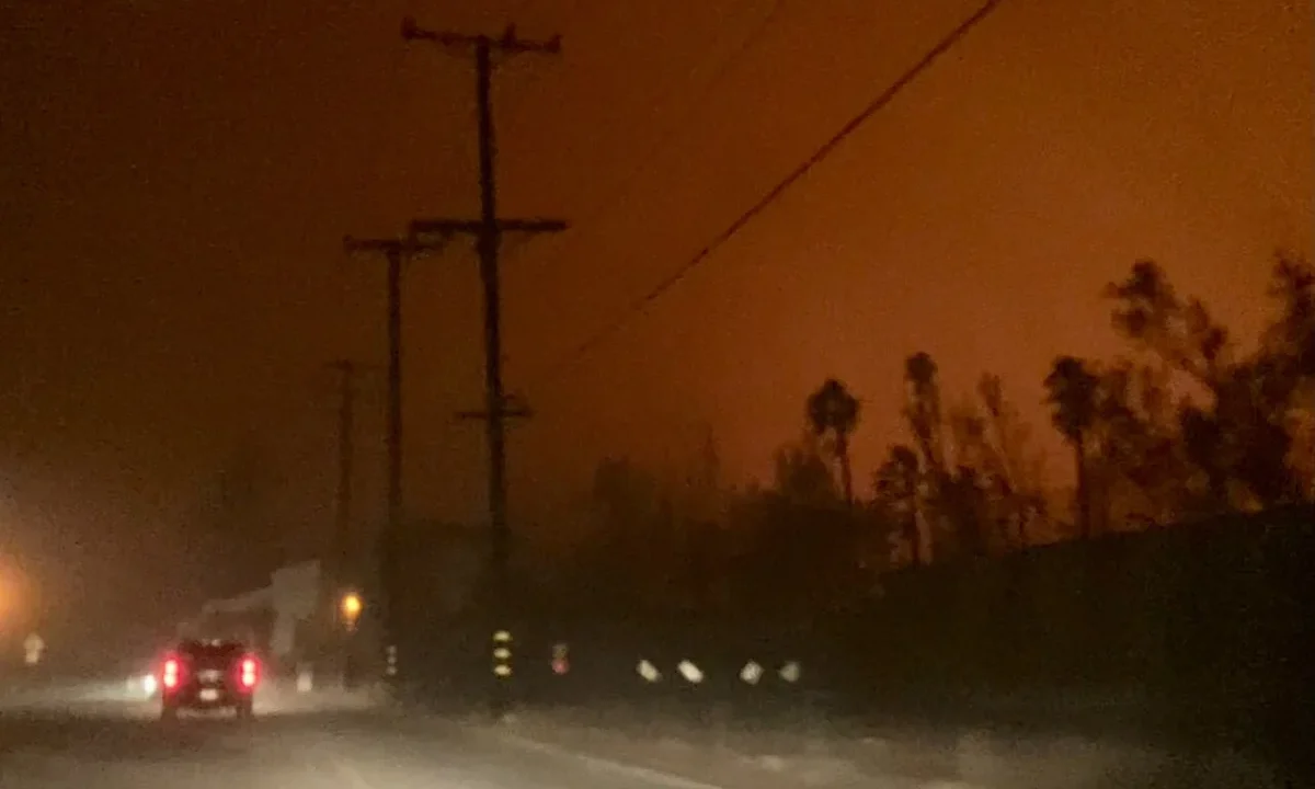 Exodul din California: incendii devastatoare, criză financiară și leadership contestat