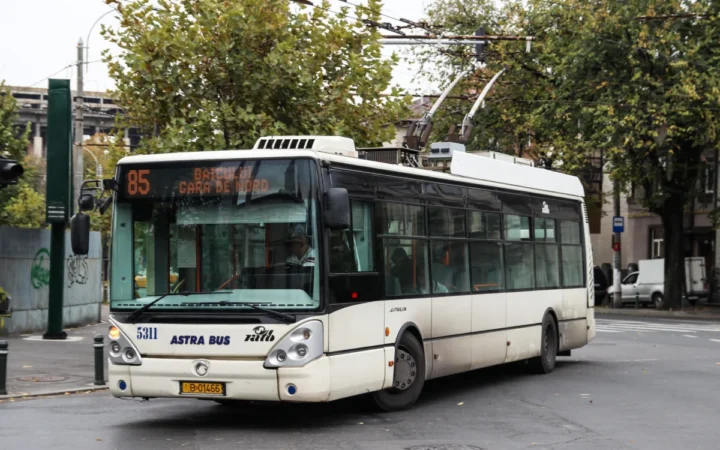 Transportul public din România: investiții recente și provocările modernizării urbane