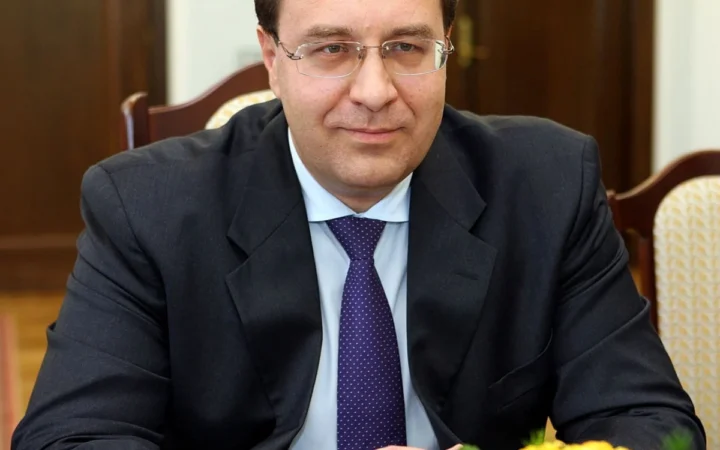 Acuzații grave: angajați HHS, bănuiți că sabotează eforturile de transparență ale lui Kennedy, în timp ce mesajele lui Fauci ies la iveală
