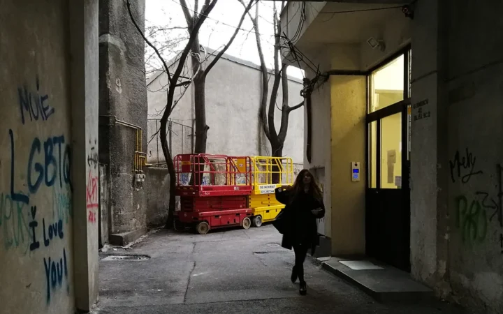 Video-ul domină comunicarea și informarea: românii aleg tot mai mult conținutul video